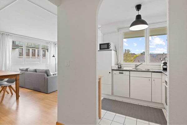 Schöne Mietwohnung zu vermieten zentral & hell 3