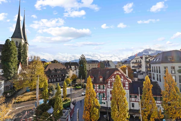 Schöne Mietwohnung zu vermieten zentral & hell 5