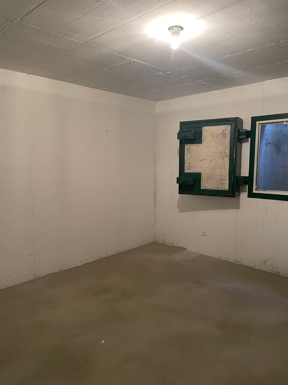 Cantina asciutta con finestra 2