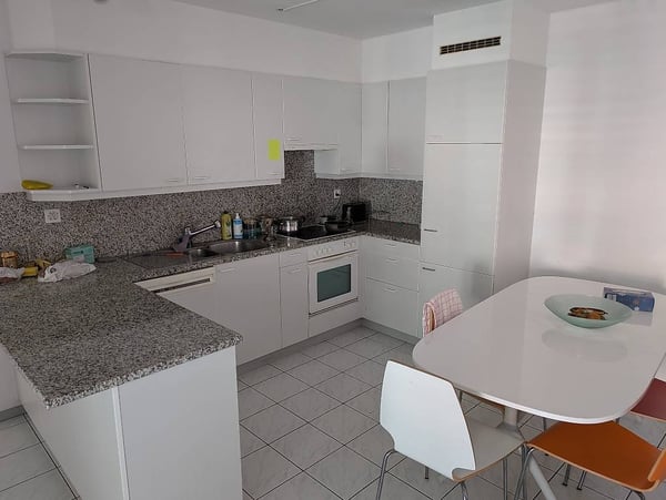 Camera arredata in appartamento condiviso a Pregassona 2