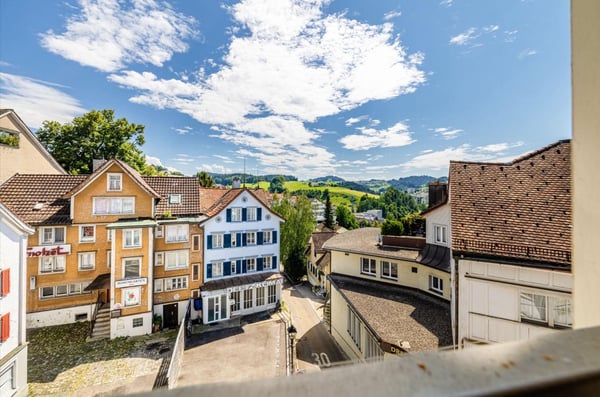 NACHMIETER GESUCHT AB SOFORT!!