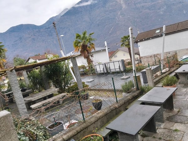 Bellinzonese, casa di 6 camere con Grotto 4