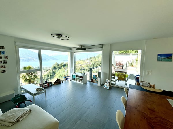 Casa in Collina con Vista Panoramica sul Lago Maggiore 3