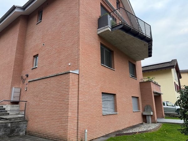 Affittasi in piccola e soleggiata palazzina a Bellinzona 1