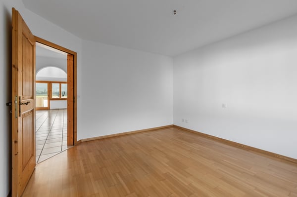 1 Monat gratis: Moderne Top-Mietwohnung in Maienfeld zu ver 8