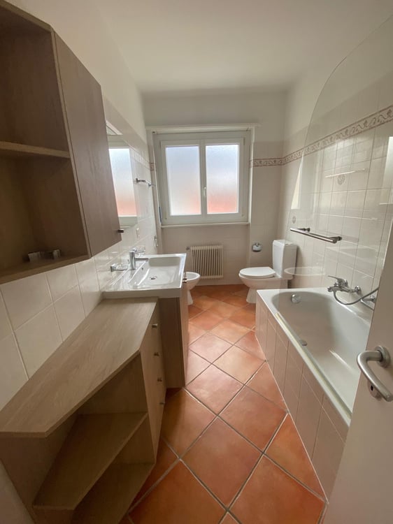 Appartamento in zona residenziale con vista 5