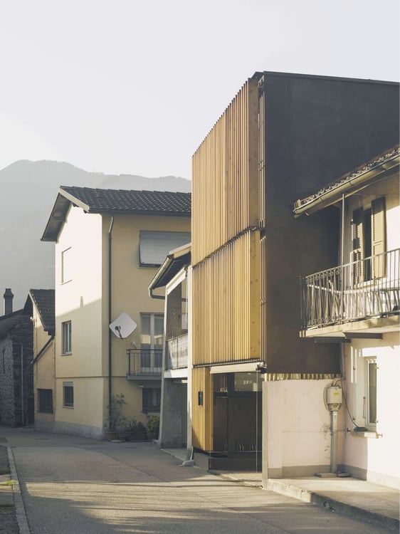 GIUBIASCO CASETTA DESIGN CON AUTORIMESSA 1