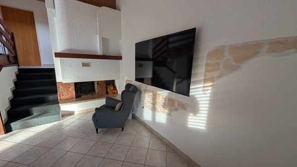 Grosszügiges 1,5-Zimmer-Haus mit Garten, Balkon und 300 m² W 2