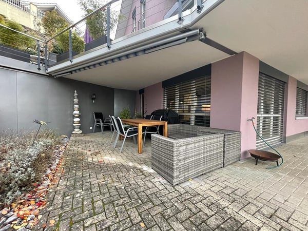 Moderne 1 1/2 Zimmer-Wohnung mit Gartensitzplatz in Lostorf 1