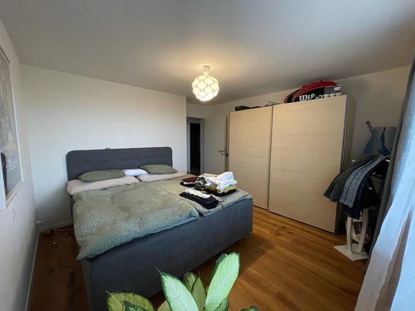 Moderne 1 1/2 Zimmer-Wohnung mit Gartensitzplatz in Lostorf 5