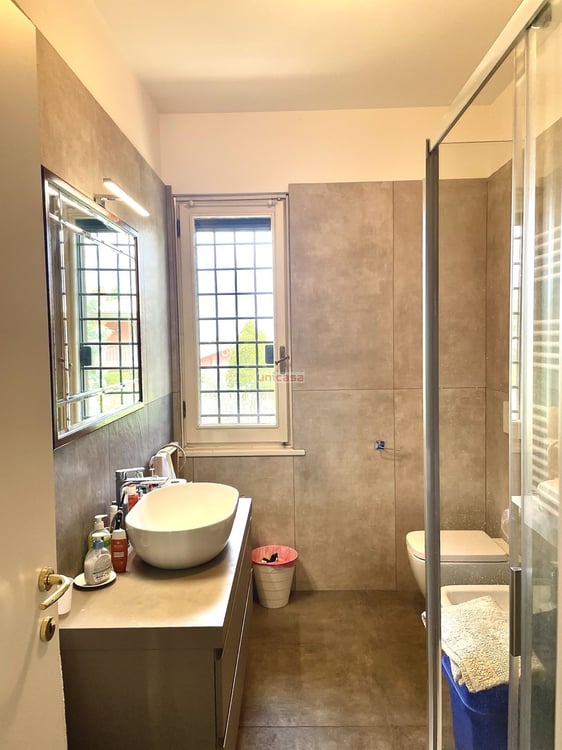 Villa bifamiliare in posizione centrale Grottaferrata Roma 5