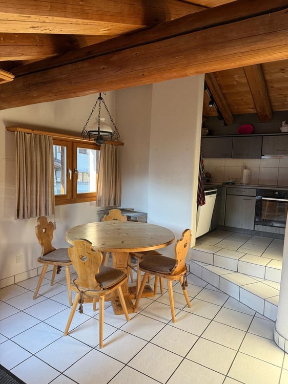 Möbilierte, schön eingerichtete Dachwohnung per 01.02.2026 2