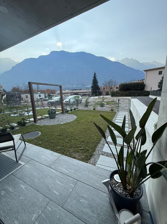 Moderna Casa 1.5 locali con grande giardino privato ? Biasca 2