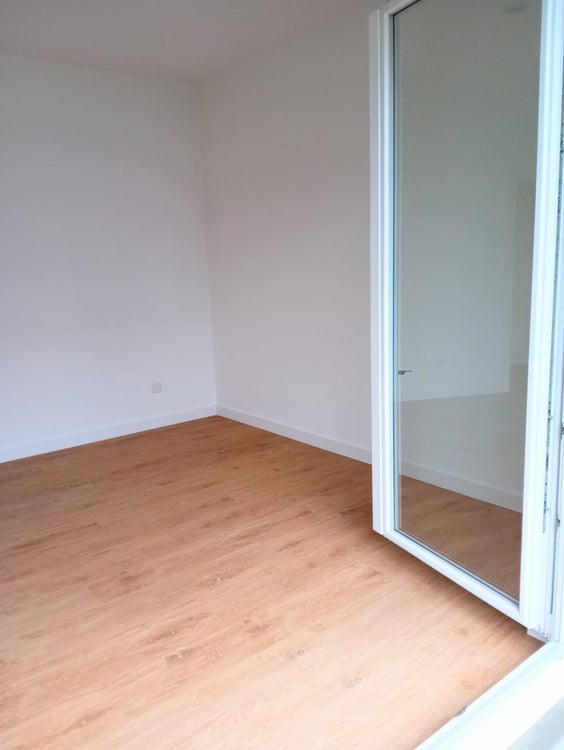 ACCOGLIENTE APPARTAMENTO DI 1.5 LOCALI A CHIASSO 11