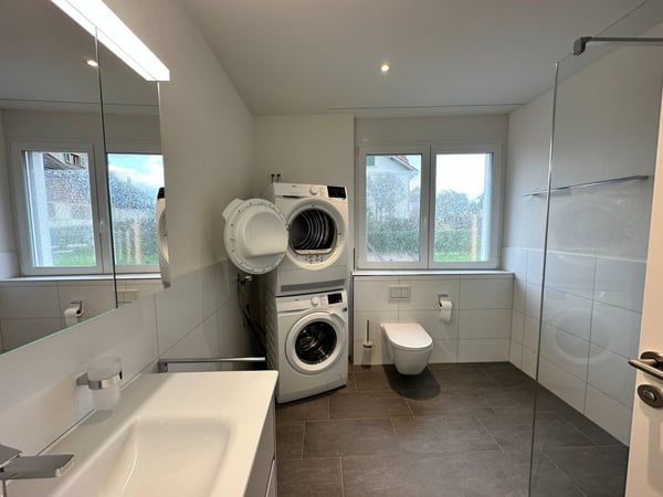 Moderne, helle 1 1/2 Zimmer-Wohnung im 1. OG 5