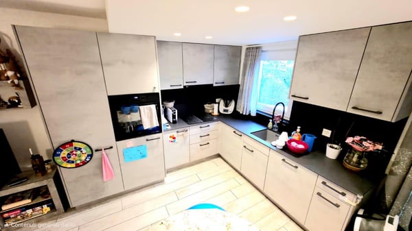 Vendesi Casa contigua centrale con giardino a Contra 2