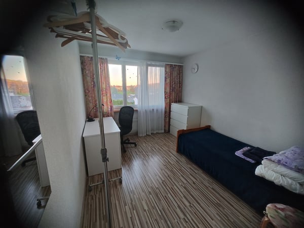 ein möbliertes Zimmer in Herren WG 2