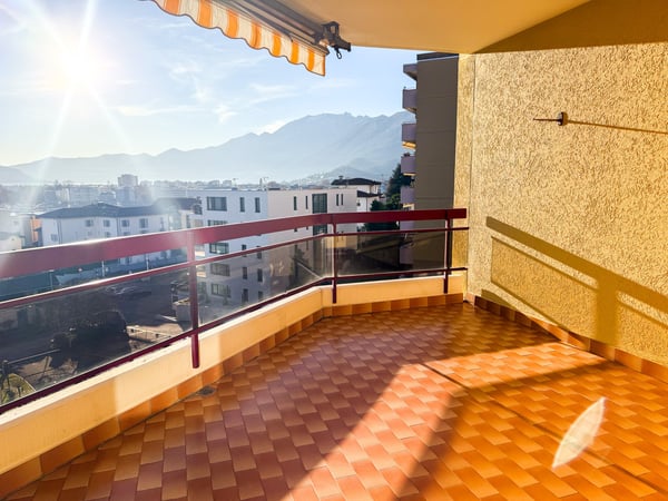 MURALTO - 1.5 locali con splendida vista lago (ref. 1508-23) 5