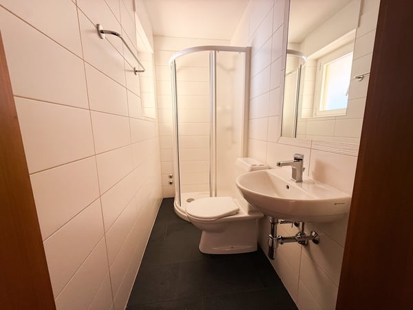 MURALTO - 1.5 locali con splendida vista lago (ref. 1508-23) 7