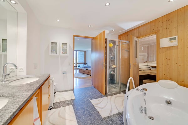 Villa indipendente di lusso con jacuzzi, sauna e vista panor 4