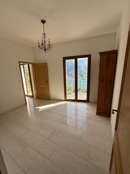 STUPENDA VILLA  A MORCOTE   ID 23512 12