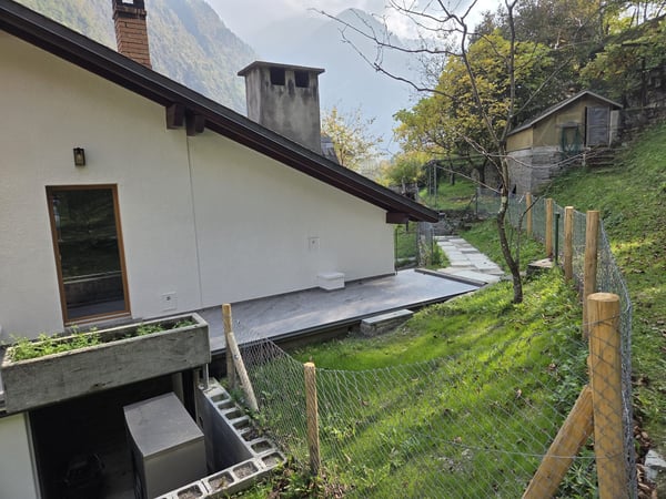 1 LOCALI A SOAZZA Affittasi appartamento di 1 locali(140 mq 10