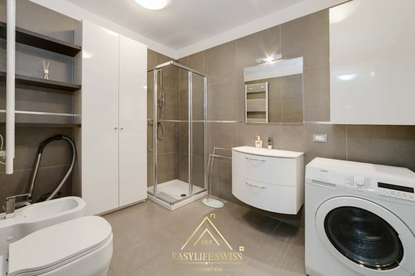 ELEGANTE 1.5 LOCALI A PARADISO 12