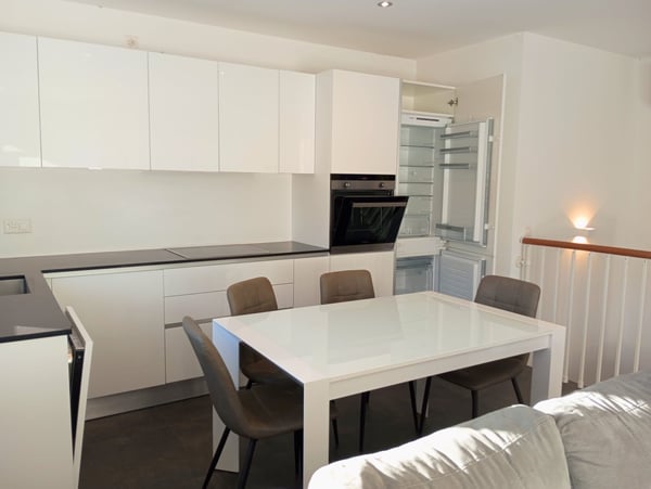 APPARTAMENTO MODERNO CON GIARDINO A LUGAGGIA 9