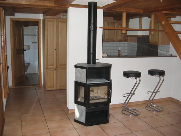 1.5 Zimmer Wohnung in Bauernhaus an ruhiger Lage 2