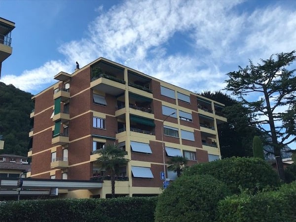 MONOLOCALE a MELIDE con PARZIALE VISTA LAGO 6