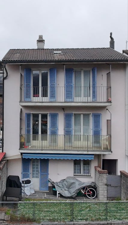 Gorduno, Casa schiera con giardino 1