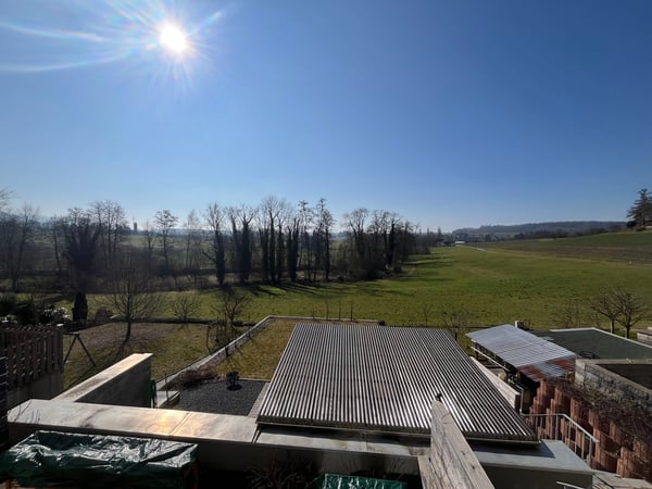 Kernsaniertes 2-Familienhaus an unverbaubarer Lage. 4