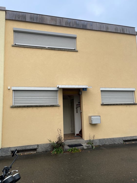 Reiheneinfamilienhaus zu Verkaufen im Grünen in Top Lage 1