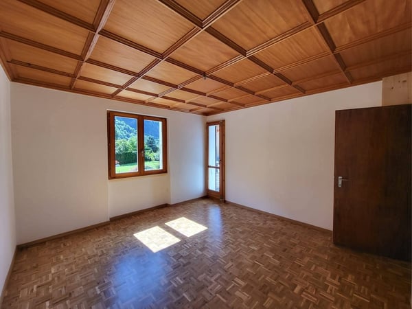 1 LOCALI A SOAZZA  Affittasi appartamento di 1 locali(140 mq 6