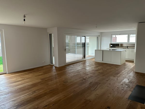 1.5 Zimmer Garten Wohnung inkl. Garage 1