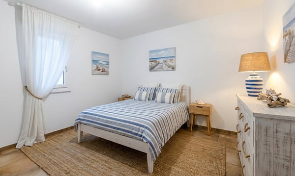 AMPIO 1.5 CON TERRAZZA PANORAMICA DI 60 MQ A LUGANO PARADISO 5