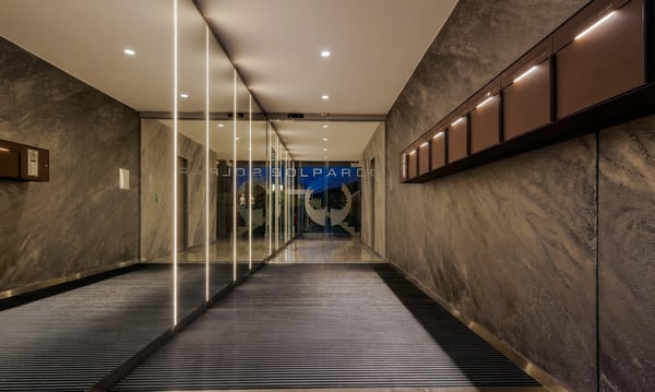 AMPIO 1.5 CON TERRAZZA PANORAMICA DI 60 MQ A LUGANO PARADISO 12