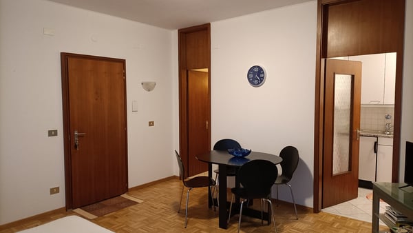 Bel 1.5 locali zona residenziale a pochi passi dal centro 5