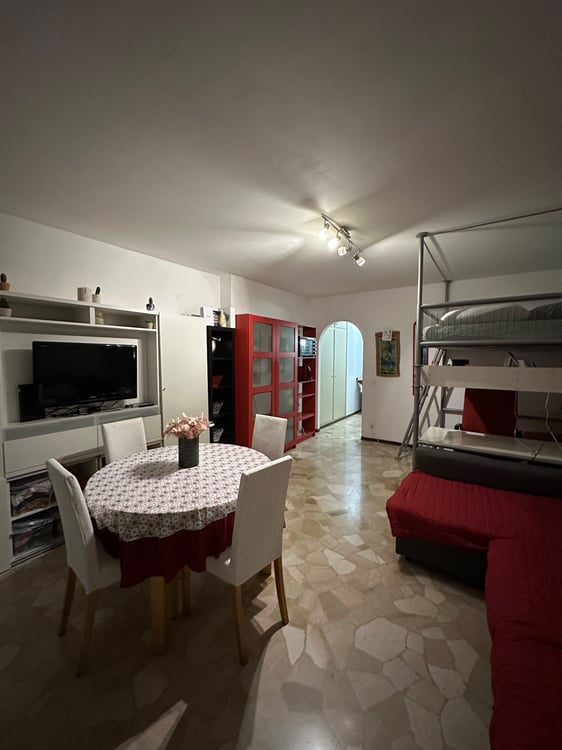 Cercasi subentrante - 2.5 locali a Lugano Paradiso 2