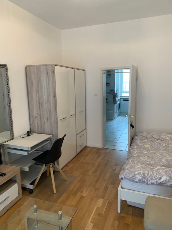 Zu Vermieten per sofort WG Zimmer 6