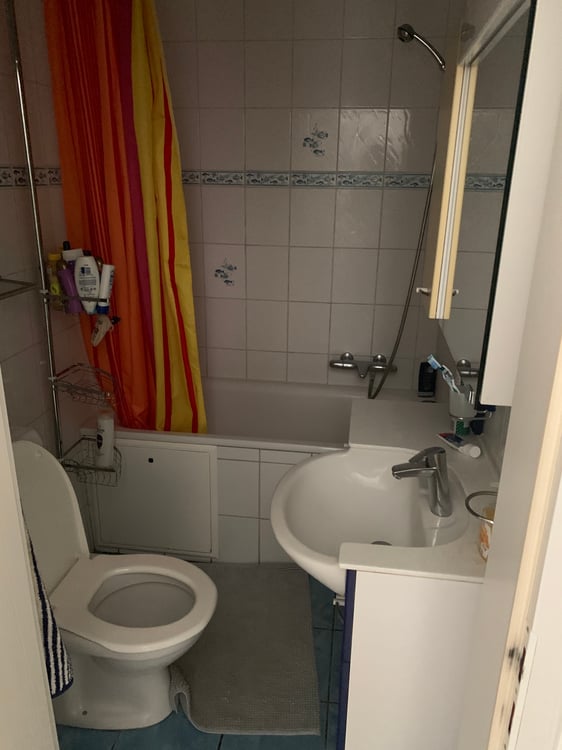 Zu Vermieten per sofort WG Zimmer 8