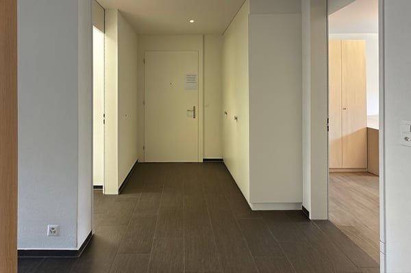 1.5-Zimmer-Gartenwohnung mit 126 m² Umschwung 3