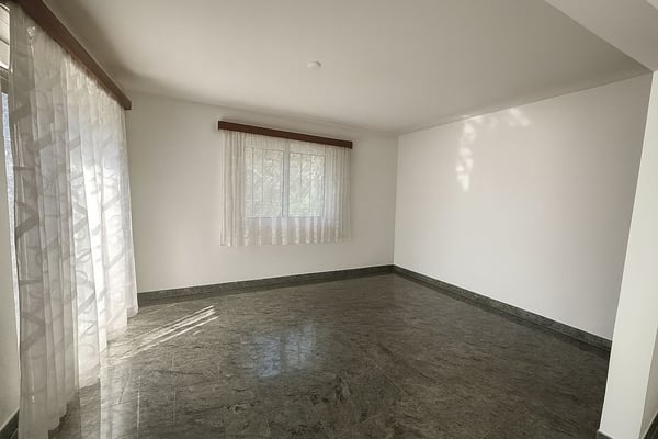 1.5 LOCALI CON GIARDINO - BIASCA, VALLONE 2