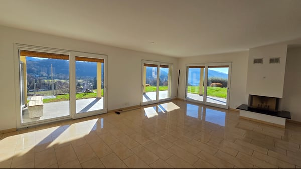 Casa contigua a Muzzano con vista lago 1