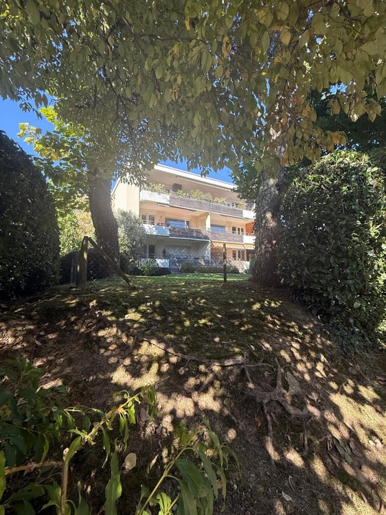 Luminoso appartamento a Ponte Capriasca con piscina 13