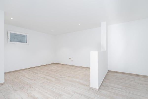 VILLA MODERNA CON PISCINA E VISTA SPETTACOLARE A SEMENTINA 9