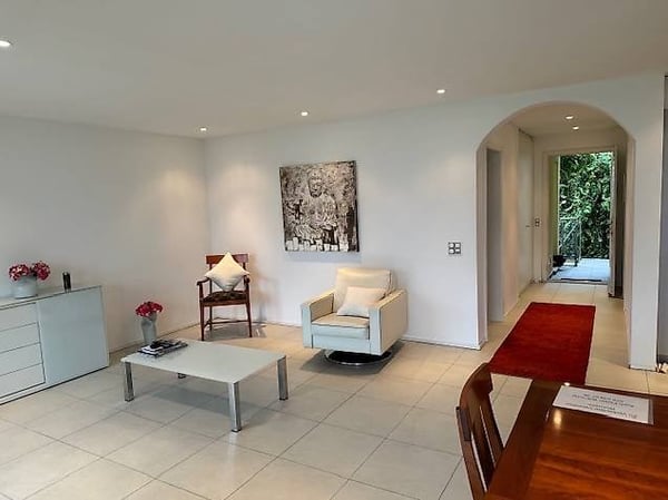 Affittasi/Vendesi appartamento con piscina e vista lago 2