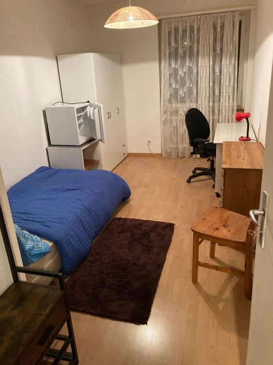 Neu möbliertes Einzel Zimmer 1. Vermietung 1