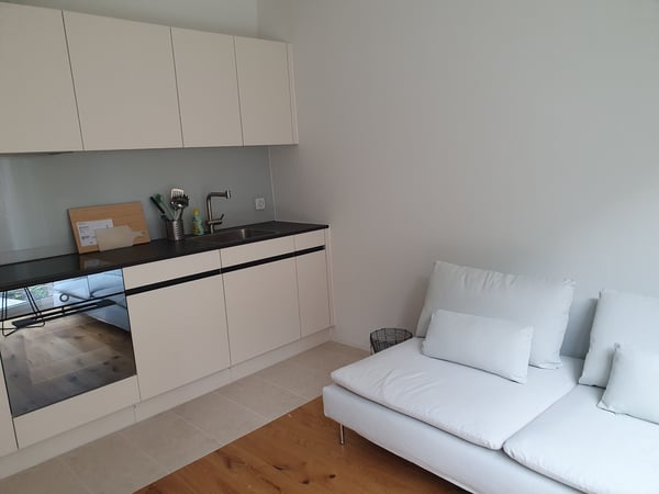 Sonnige, ruhige, moderne Studiowohnung im Zentrum von Kloten 2