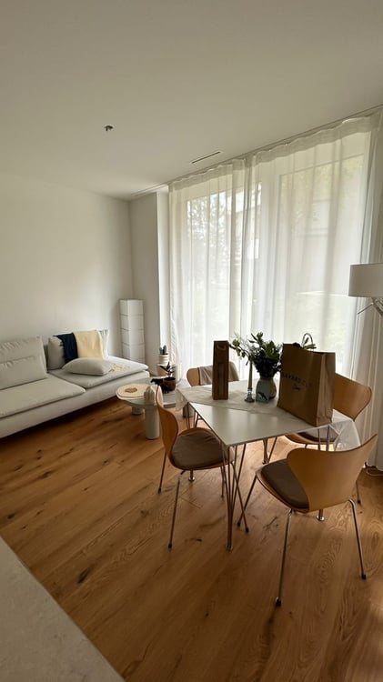 Sonnige, ruhige, moderne Studiowohnung im Zentrum von Kloten 1